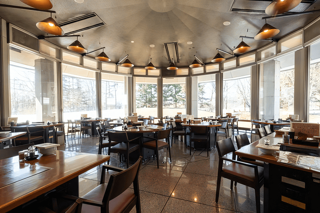 キリンビアレストラン ハウベの内観