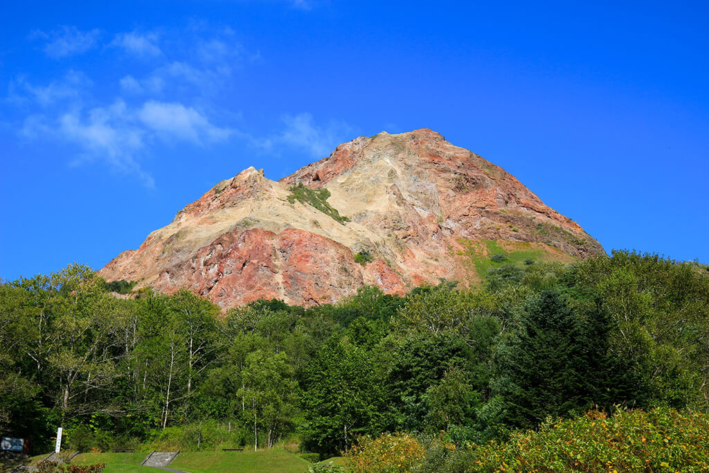 昭和新山の寄り写真