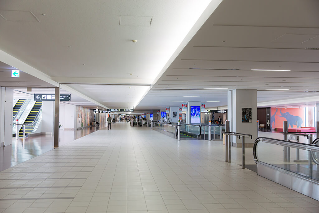 新千歳空港ターミナルビルの連絡施設（通路）